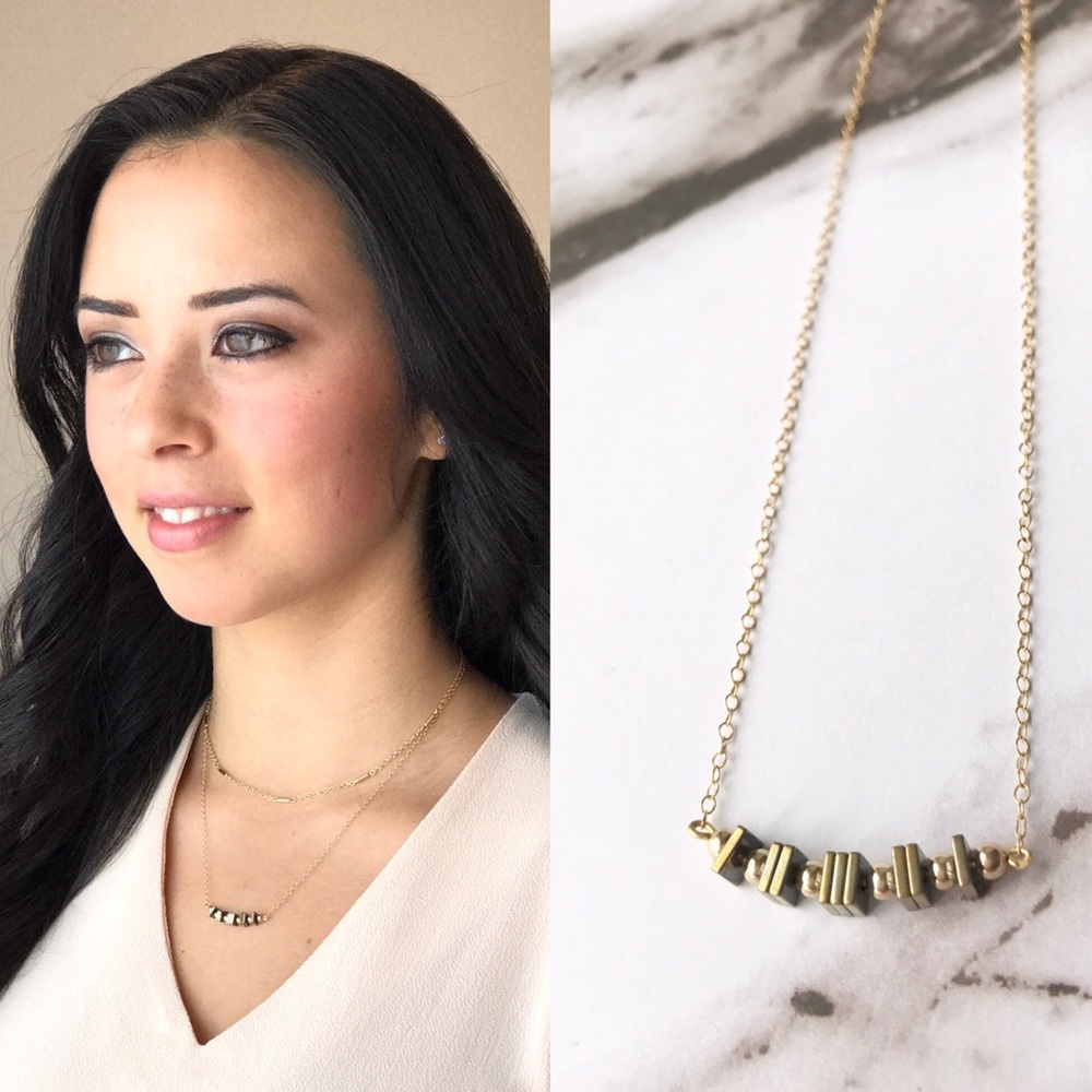 NET✨14k Gold Filled Bar Necklace✨